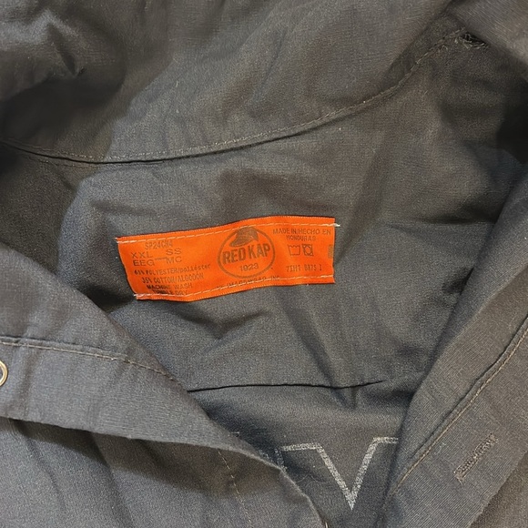 Gas Monkey Bar N’ Grill Button up/ down shirt - Picture 3 of 4